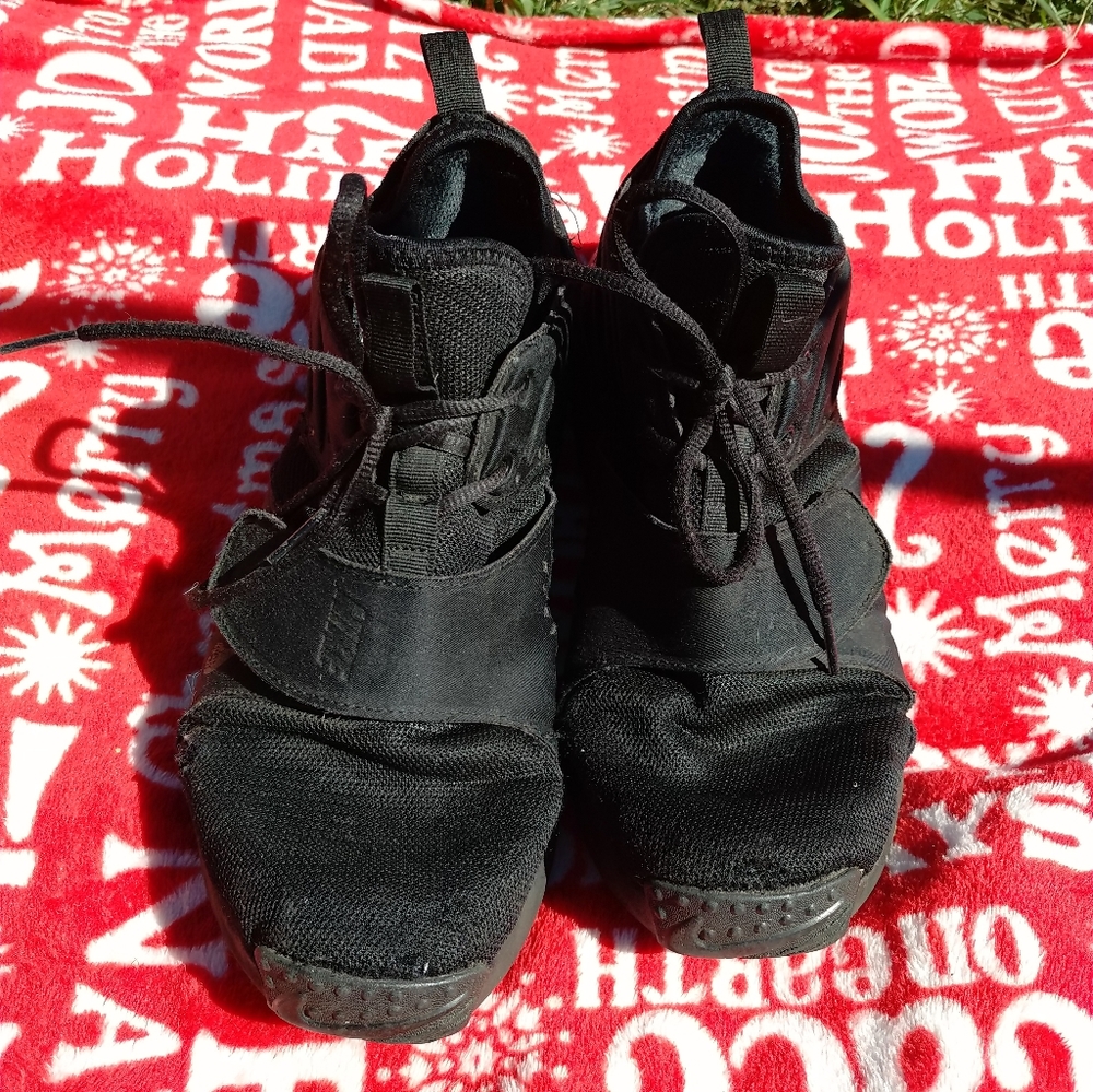 Men's Nike Sneakers Sz 9.5